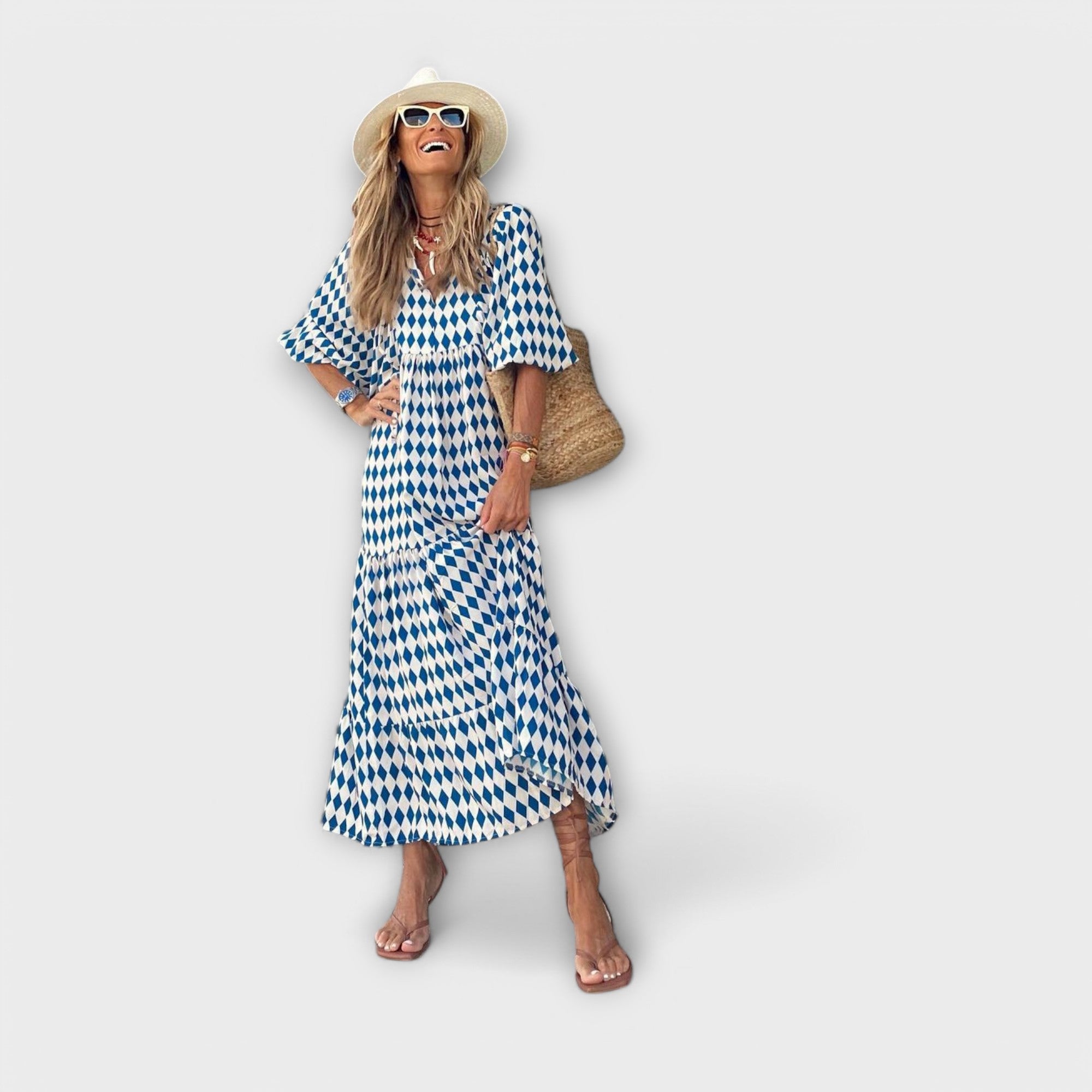 Camila – Maxi Dress with Retro Print and Statement Cut