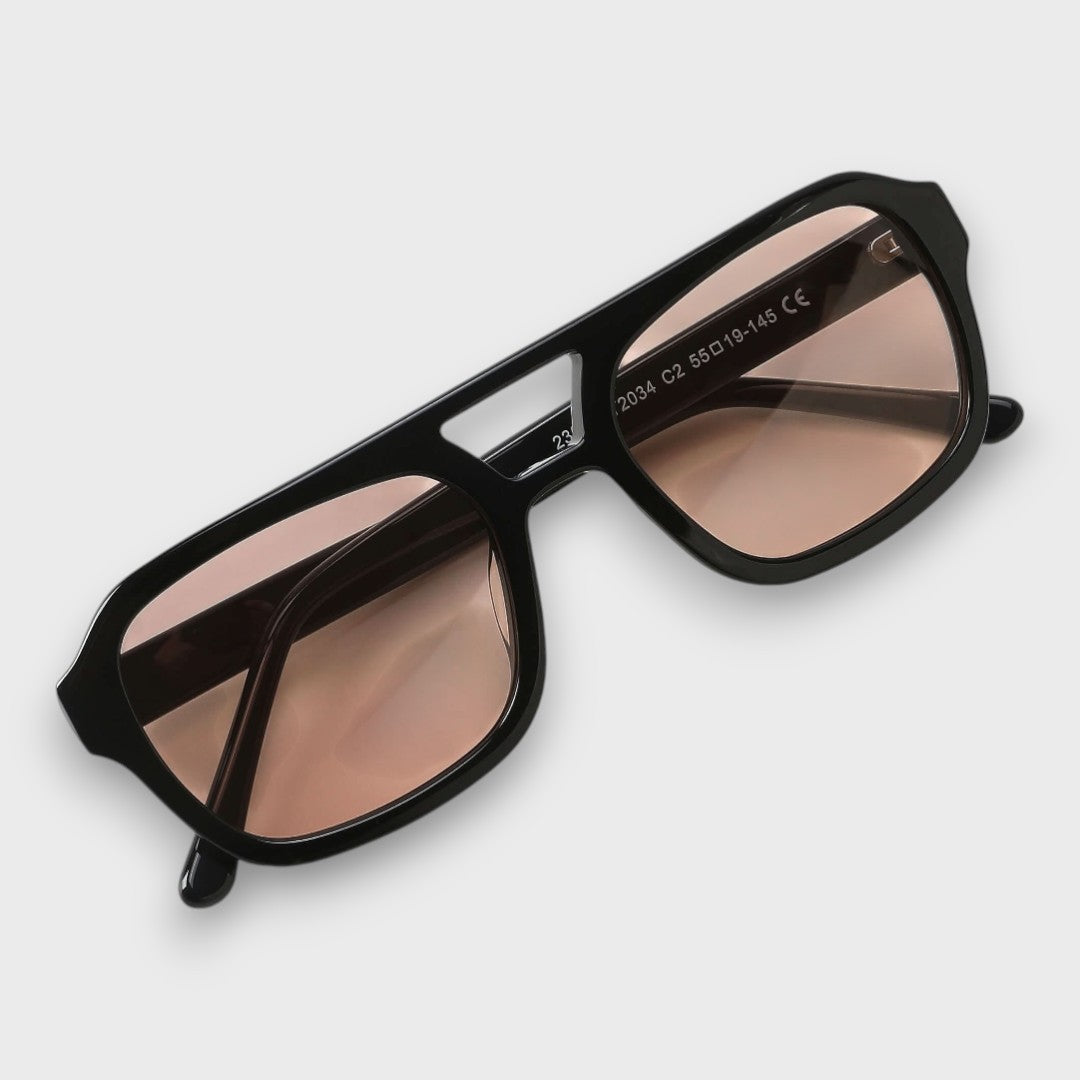 Jaslynn – Elegant Tortoise Sunglasses